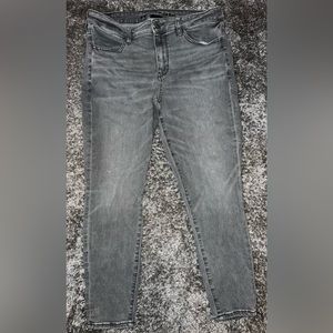 LIKE NEW! American Eagle Next Level Stretch Gray Jegging, Size: 12 X-Short